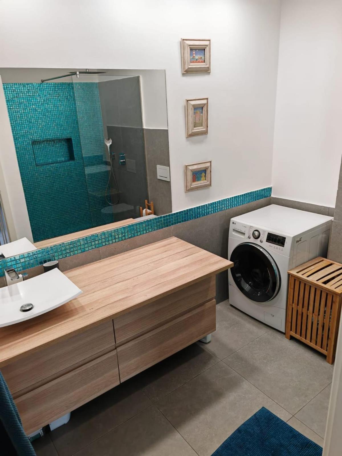 Skylark Cozy Bigger Apartment Budapest Ngoại thất bức ảnh